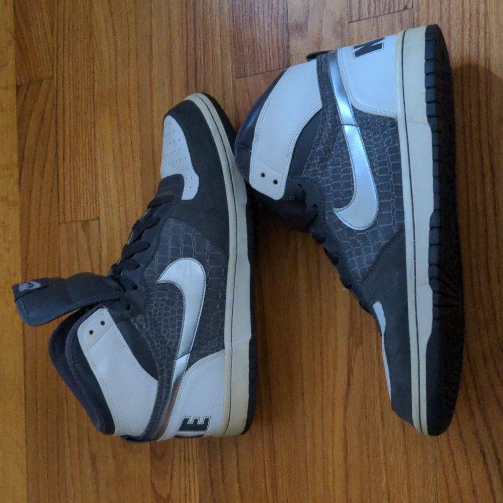 Nike - Big Nike High